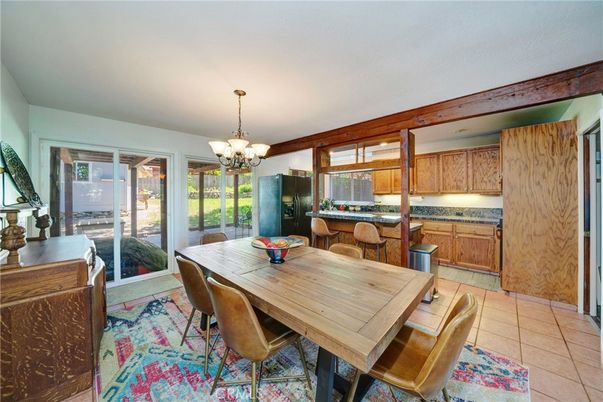 Chandelier, Dining room, Interior, Kitchen