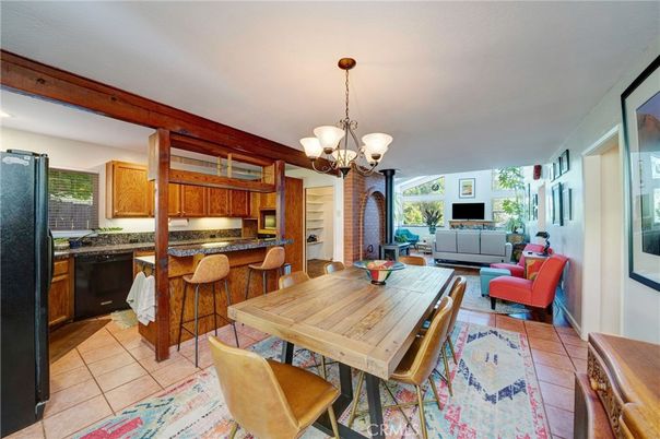Chandelier, Dining room, Interior, Kitchen, Living room, Recessed Lighting