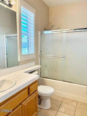 Bathroom, Interior, Tile Countertops