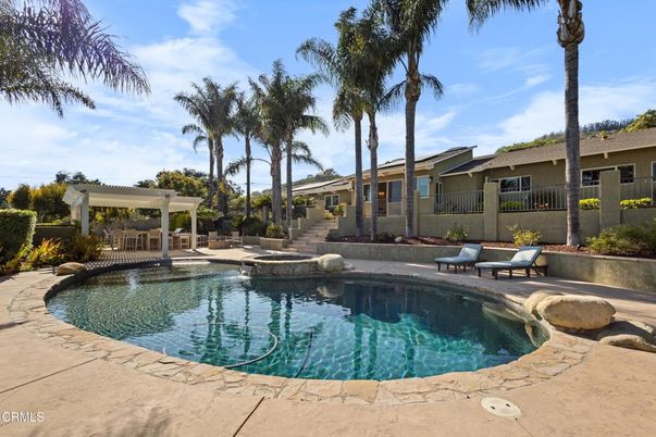Exterior, Pool