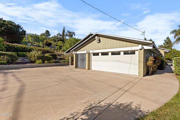 Detached Garage, Exterior