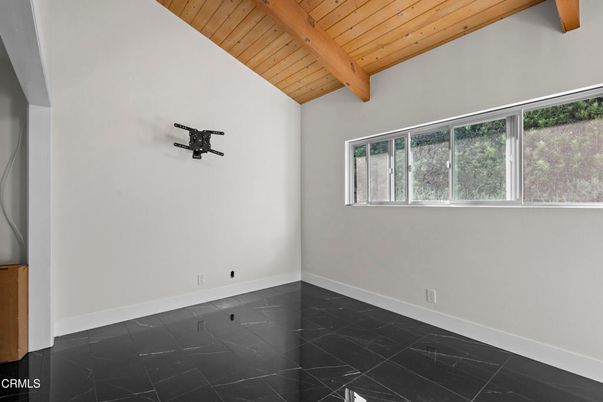 Empty room, Interior, Wooden Beams, Wooden Ceilings