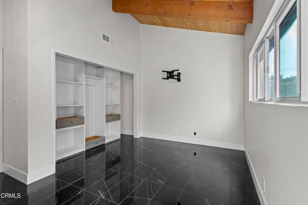 Empty room, Interior, Marble, Wooden Beams, Wooden Ceilings