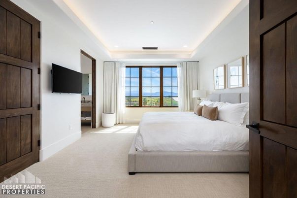 Bedroom, Interior, Recessed Lighting, Water