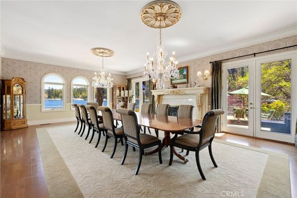 Chandelier, Dining room, Fireplace, Interior, Wood Texture Flooring