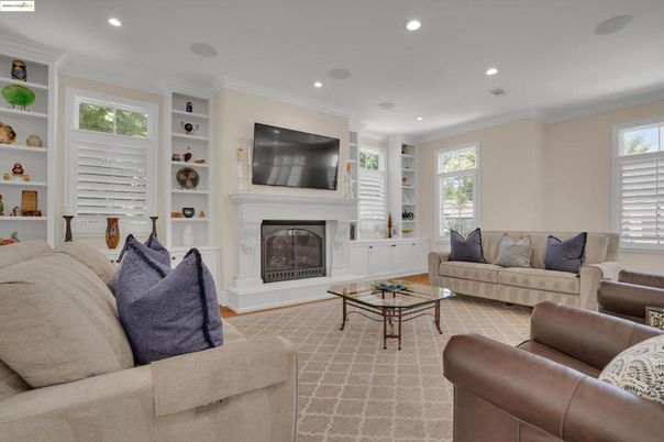 Fireplace, Interior, Living room, Recessed Lighting
