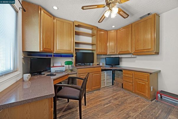 Home Office, Interior, Recessed Lighting, Wood Texture Flooring