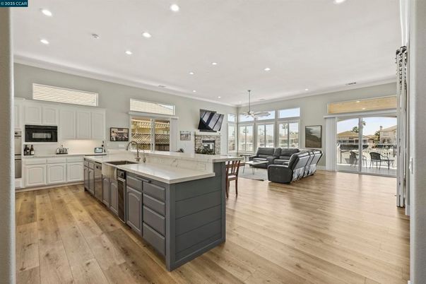 Interior, Kitchen, Living room, Pendant Lights, Recessed Lighting, Stainless Steel Appliances, Wood Texture Flooring