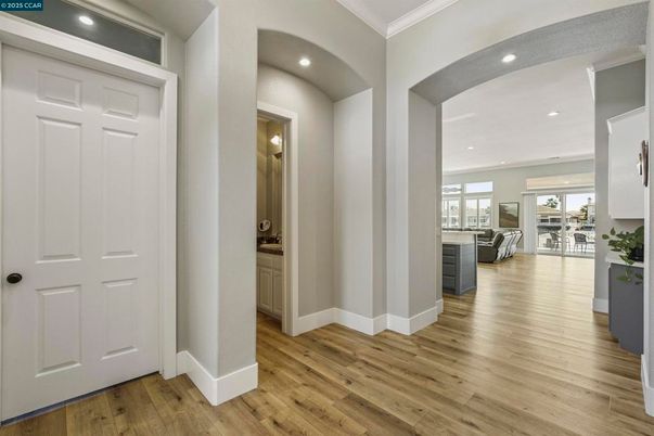 Interior, Recessed Lighting, Wood Texture Flooring