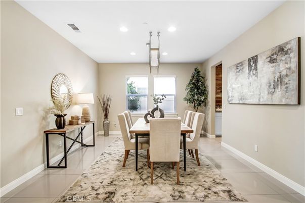 Dining room, Interior, Pendant Lights, Recessed Lighting