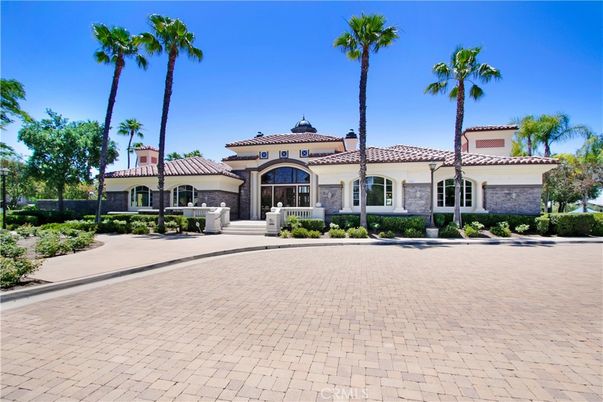Exterior, Facade, Mediterranean