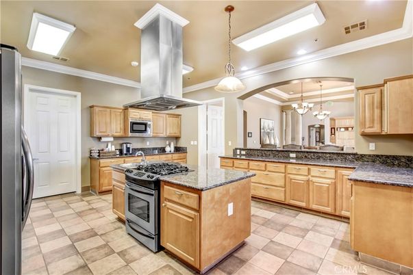 Interior, Kitchen, Pendant Lights, Recessed Lighting, Stainless Steel Appliances