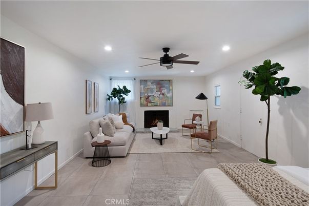 Fireplace, Interior, Living room, Recessed Lighting