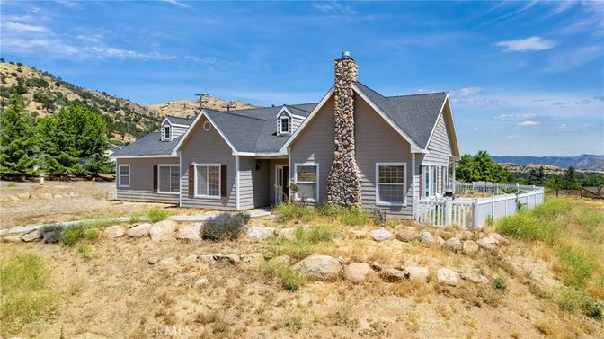 Backyard, Exterior, Facade, Farmhouse
