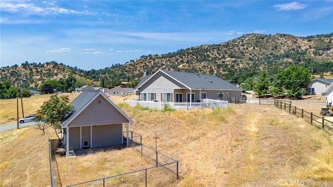 Backyard, Detached Garage, Exterior