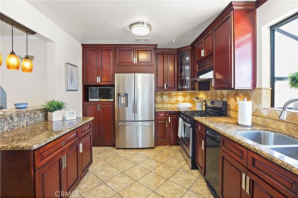 Interior, Kitchen, Pendant Lights, Stainless Steel Appliances
