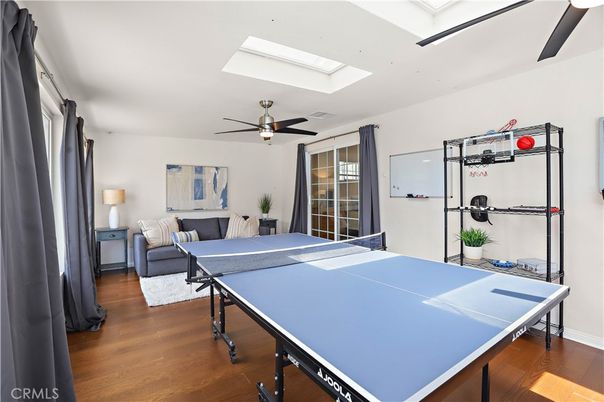 Game Room, Interior, Wood Texture Flooring