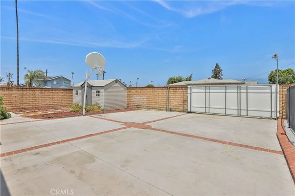 Detached Garage, Exterior