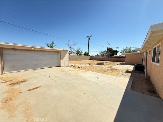 Backyard, Detached Garage, Exterior