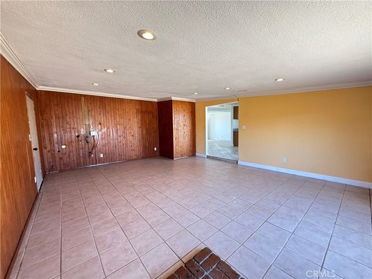Empty room, Interior, Recessed Lighting, Wooden Walls