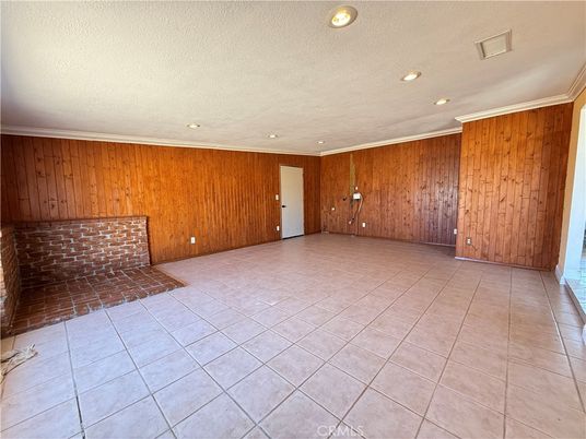 Empty room, Interior, Recessed Lighting, Wooden Walls