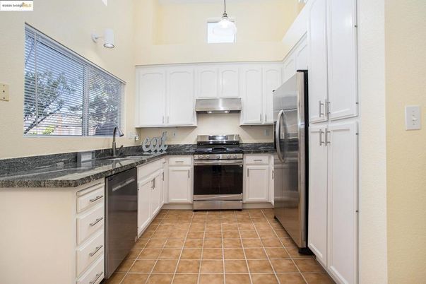 Interior, Kitchen, Pendant Lights, Stainless Steel Appliances