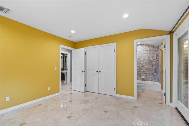 Bathroom, Empty room, Interior, Recessed Lighting