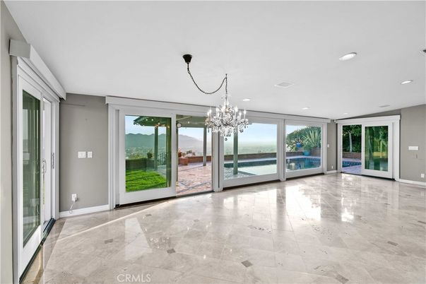 Chandelier, Empty room, Interior, Recessed Lighting