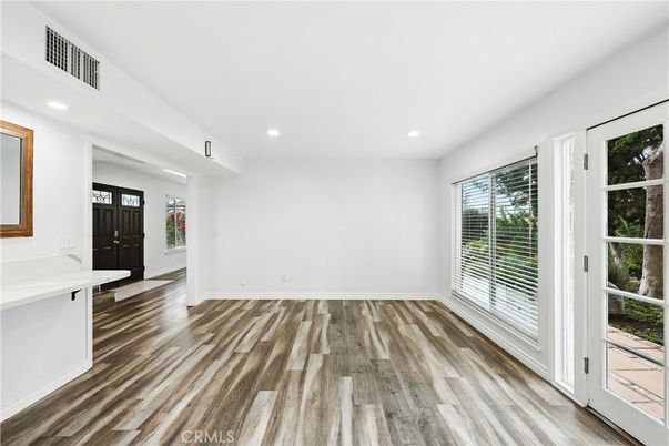 Empty room, Interior, Recessed Lighting, Wood Texture Flooring