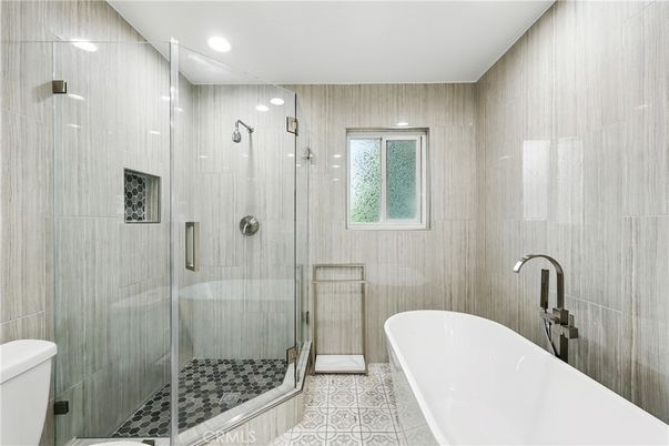 Bathroom, Free Standing Baths, Glass Shower, Interior, Recessed Lighting