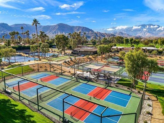 Exterior, Tennis Courts