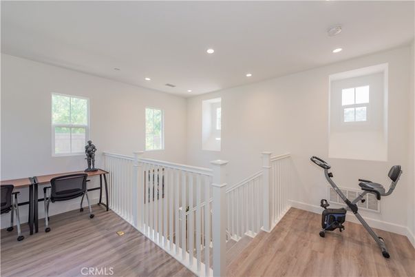 Fitness Equipment, Interior, Recessed Lighting, Wood Texture Flooring