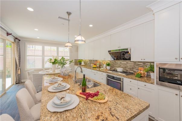 Dining room, Interior, Kitchen, Pendant Lights, Recessed Lighting, Wood Texture Flooring