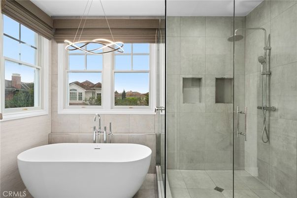 Bathroom, Free Standing Baths, Glass Shower, Interior, Pendant Lights
