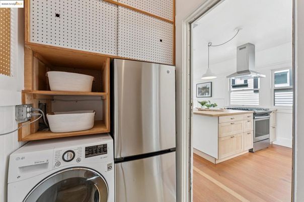 Interior, Kitchen, Pendant Lights, Washer, Wood Texture Flooring