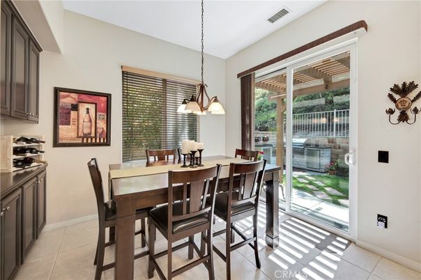 Chandelier, Dining room, Interior, Pendant Lights
