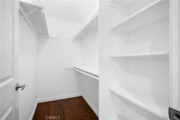 Interior, Walk-in Closets, Wood Texture Flooring