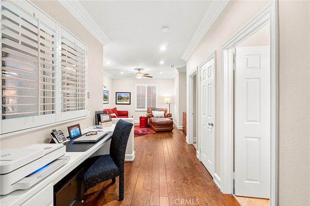 Home Office, Interior, Recessed Lighting, Wood Texture Flooring