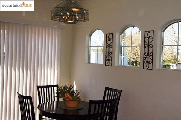 Chandelier, Dining room, Interior