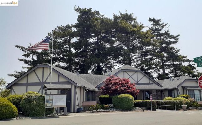 Exterior, Facade, Tudor Revival