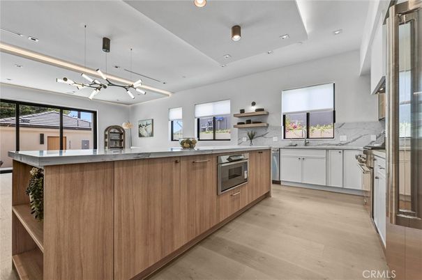 Dining room, Interior, Kitchen, Living room, Pendant Lights, Recessed Lighting, Wood Texture Flooring