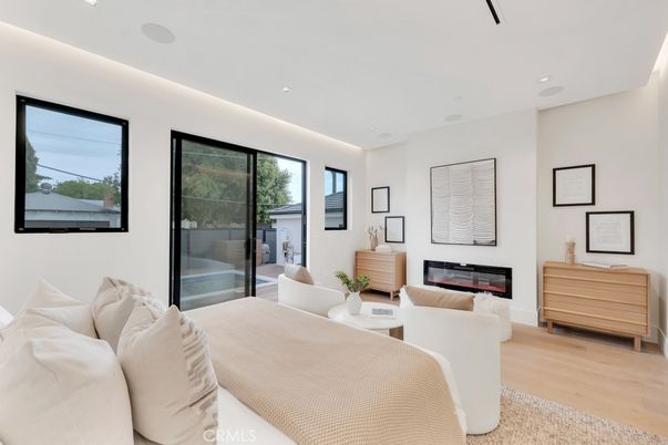 Bedroom, Fireplace, Interior, Living room, Recessed Lighting, Wood Texture Flooring