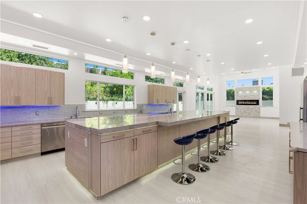 Interior, Kitchen, Pendant Lights, Recessed Lighting, Stainless Steel Appliances