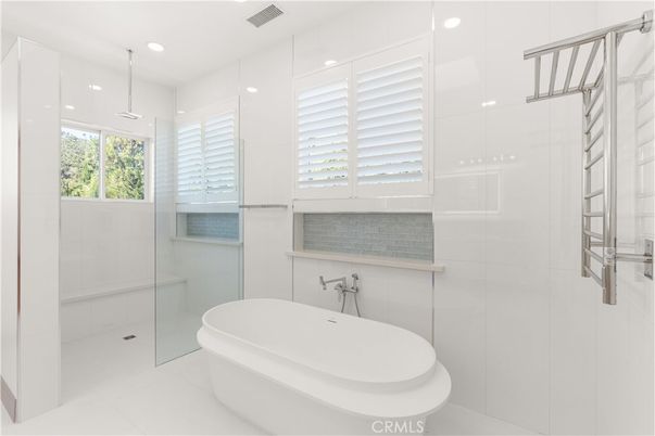 Bathroom, Free Standing Baths, Glass Shower, Interior, Recessed Lighting