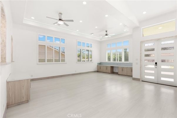 Empty room, Interior, Recessed Lighting