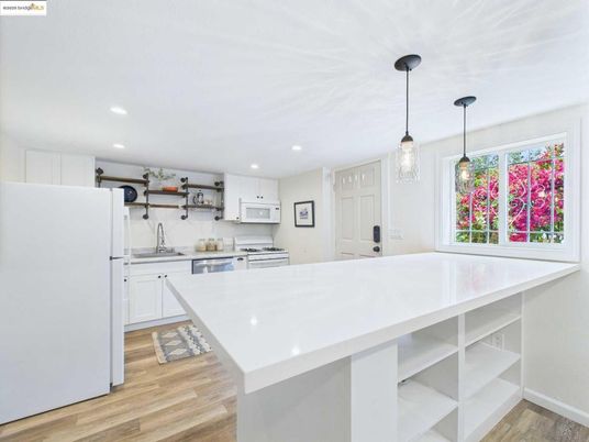 Interior, Kitchen, Pendant Lights, Recessed Lighting, Wood Texture Flooring