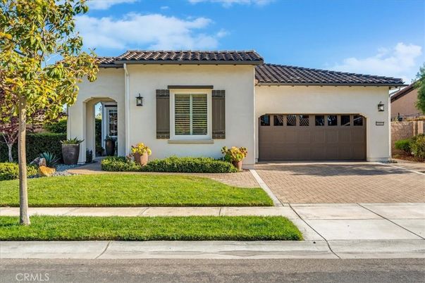 Attached, Exterior, Facade, Spanish Mediterranean