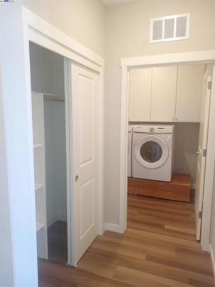 Interior, Utility Closets, Washer, Wood Texture Flooring