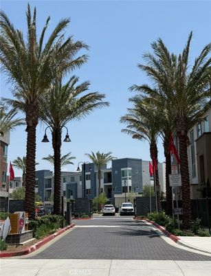 Exterior, Facade, Condo Building