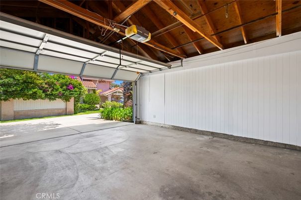 Garage, Interior, Wooden Beams, Wooden Ceilings